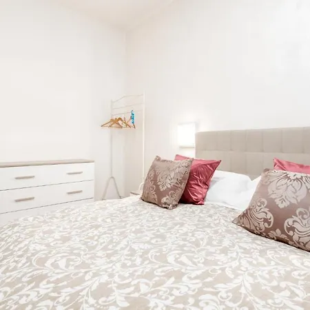 Le Di Nathan - 5 Terre Near The Station Гостьовий будинок 3*