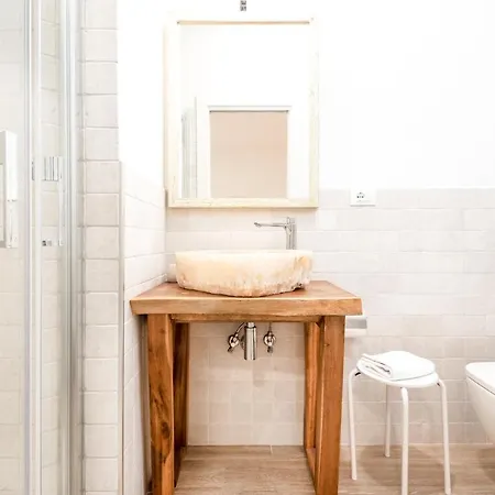 Le Di Nathan Pensjonat La Spezia